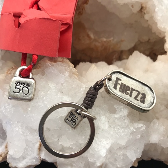 Name Keychain in Aligarh - Personalized, Stylish & Durable  Uno de 50 Unisex Keychain \